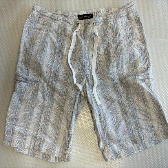 Lee Riders Pants - Lee Riders Relaxed Fit Pull on Shorts - SIze 2 Medium - 1602
